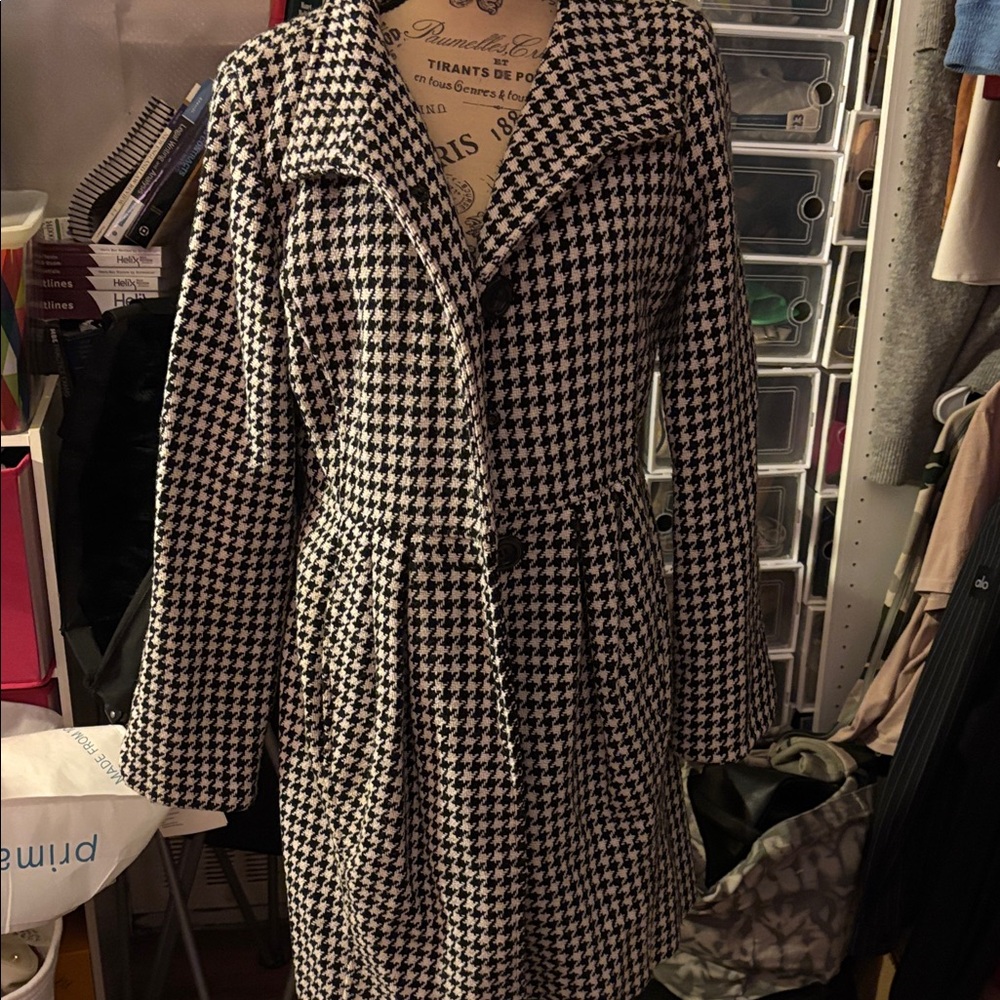 Bitten by Sarah Jessica Parker Black and White Houndstooth Coat